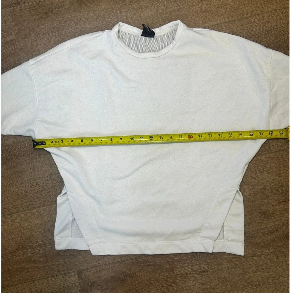 Nike Womens Pullover Minimalist White Mesh Back Athletic Short Sleeve Size Small